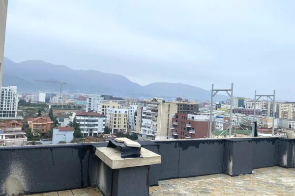Shtepi ne shitje Apartament ne Tirane, 3+1, Mobilimi Bosh, pa mobiluar, Pagesa 295,000  Euro.
