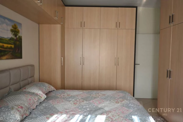 Shtepi me qera Apartament ne Tirane, 2+1, Mobilimi E mobiluar, Pagesa 700  Euro.