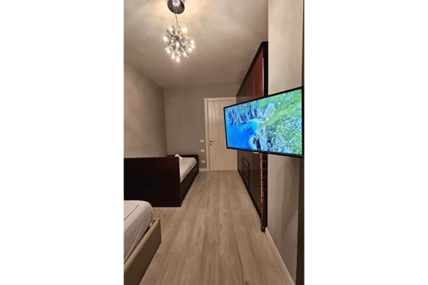 Shtepi ne shitje Apartament ne Tirane, 2+1, Mobilimi E mobiluar, Pagesa 280,000  Euro.