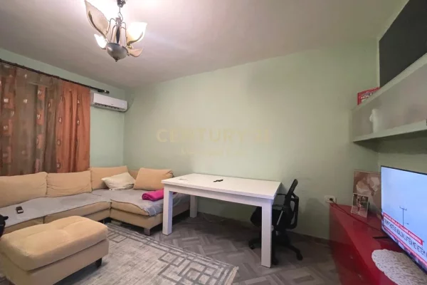Shtepi ne shitje Apartament ne Tirane, 1+1, Mobilimi E mobiluar, Pagesa 115,000  Euro.