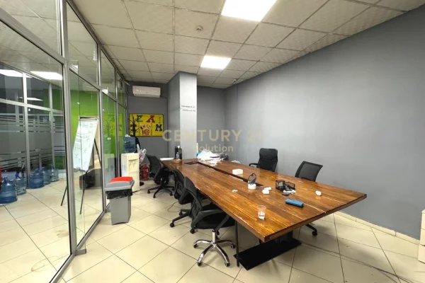 Ambient biznesi me qera 1+1 ne Tirane - 2,600 Euro