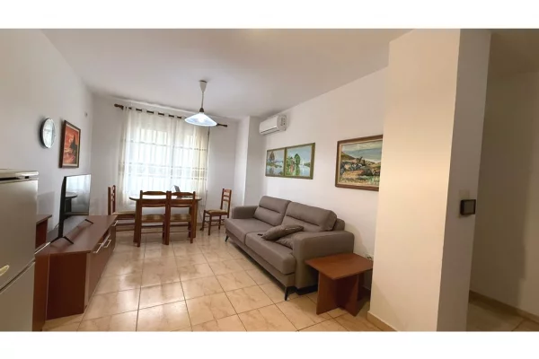 Shtepi me qera 1+1 ne Tirane - 550 Euro