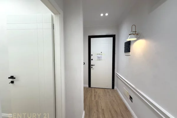 Shtepi ne shitje Apartament ne Tirane, 1+1, Mobilimi E mobiluar, Pagesa 140,000  Euro.