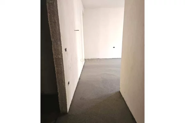 Shtepi ne shitje Apartament ne Tirane, 2+1, Mobilimi Bosh, pa mobiluar, Pagesa 205,000  Euro.