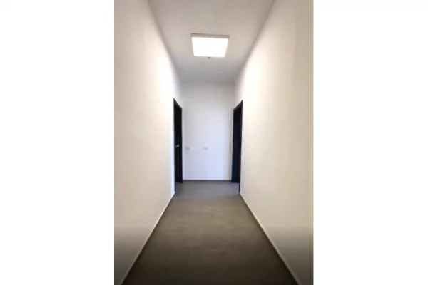 Shtepi ne shitje Apartament ne Tirane, 2+1, Mobilimi E mobiluar, Pagesa 157,000  Euro.