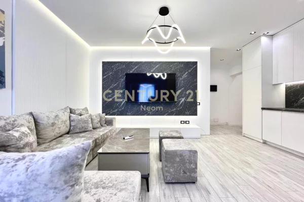 Shtepi me qera 3+1 ne Tirane - 1,300 Euro