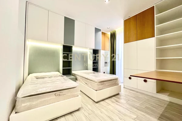 Shtepi me qera Apartament ne Tirane, 3+1, Mobilimi E mobiluar, Pagesa 1,300  Euro.