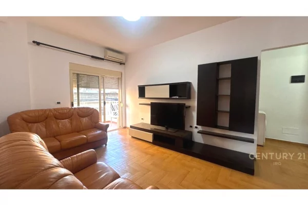 Shtepi me qera 2+1 ne Tirane - 650 Euro
