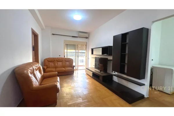 Shtepi me qera 2+1 ne Tirane - 650 Euro