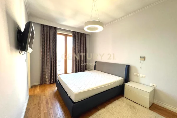 Shtepi me qera Apartament ne Tirane, 2+1, Mobilimi E mobiluar, Pagesa 1,600  Euro.