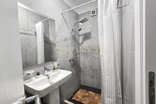 Shtepi ne shitje Apartament ne Tirane, 1+1, Mobilimi E mobiluar, Pagesa 170,000  Euro.