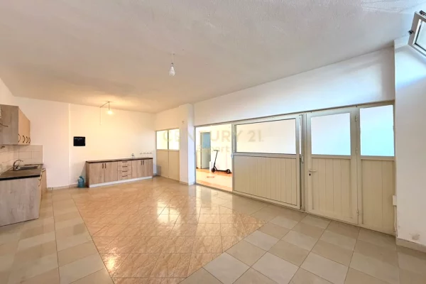 Ambient biznesi me qera 7+1 ne Tirane - 3,500 Euro