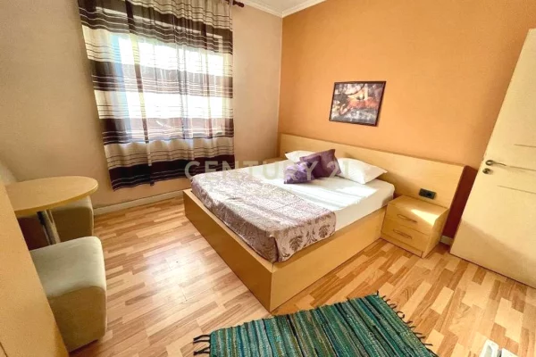 Ambient biznesi ne shitje 5+1 ne Tirane - 2,400,000 Euro