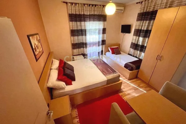 Ambient biznesi ne shitje 5+1 ne Tirane - 2,400,000 Euro