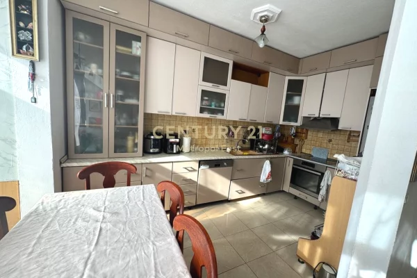 Shtepi ne shitje 2+1 ne Tirane - 2,035,000 Euro