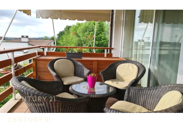 Shtepi me qera 2+1 ne Tirane - 1,700 Euro