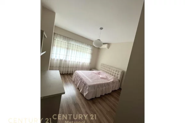 Shtepi me qera Apartament ne Tirane, 2+1, Mobilimi E mobiluar, Pagesa 1,700  Euro.