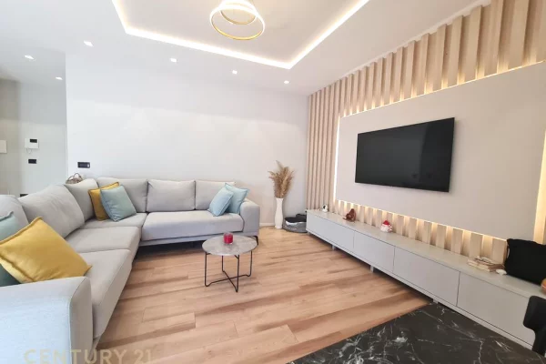 Shtepi ne shitje 1+1 ne Tirane - 800 Euro