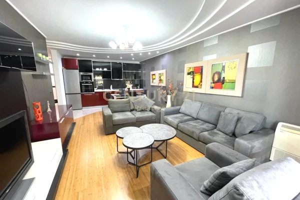 Shtepi ne shitje 2+1 ne Tirane - 1,000 Euro