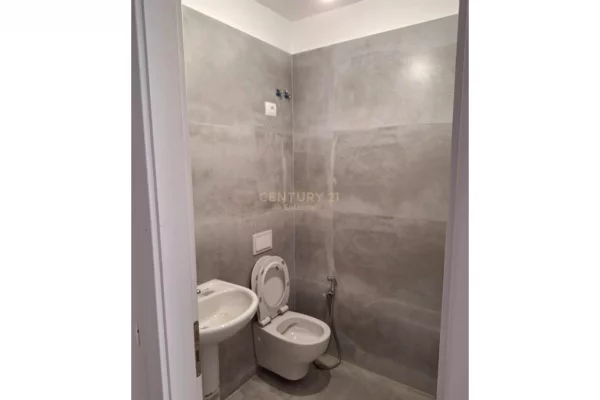 Zyre me qira tek Myslym Shyri