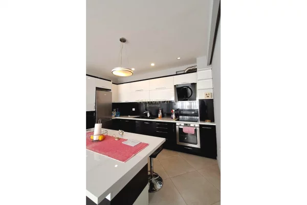 Shtepi me qera 1+1 ne Tirane - 650 Euro