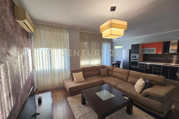 Shtepi me qera 2+1 ne Tirane - 850 Euro