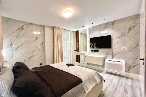 Shtepi me qera 2+1 ne Tirane - 2,000 Euro