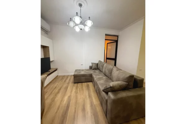 Shtepi me qera 1+1 ne Tirane - 650 Euro