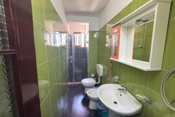 Shtepi ne shitje Apartament ne Vlore, 1+1, Mobilimi E mobiluar, Pagesa 86,000  Euro.