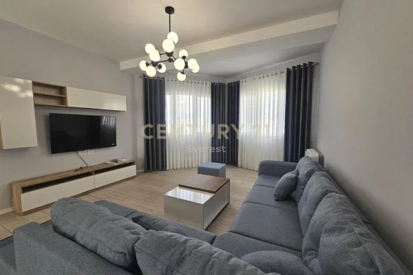 Shtepi ne shitje Apartament ne Tirane, 2+1, Mobilimi E mobiluar, Pagesa 250,000  Euro.