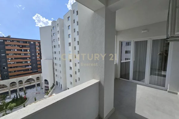 Shtepi ne shitje Apartament ne Tirane, 2+1, Mobilimi E mobiluar, Pagesa 250,000  Euro.