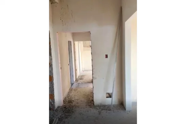 Shtepi ne shitje Apartament ne Tirane, 3+1, Mobilimi Bosh, pa mobiluar, Pagesa 193,000  Euro.