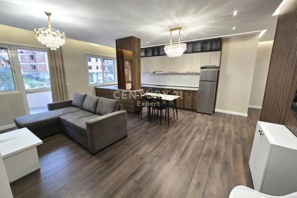 Shtepi me qera Apartament ne Tirane, 2+1, Mobilimi E mobiluar, Pagesa 550  Euro.