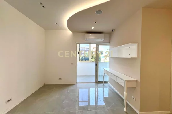 Business Property for Rent 3+1 in Tirana - 1,700 Euro