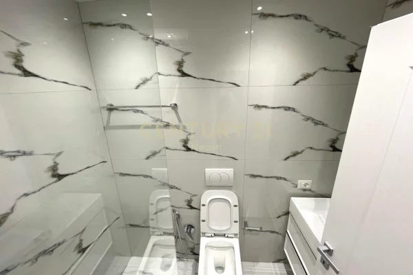 Shtepi me qera Apartament ne Tirane, 2+1, Mobilimi E mobiluar, Pagesa 1,200  Euro.