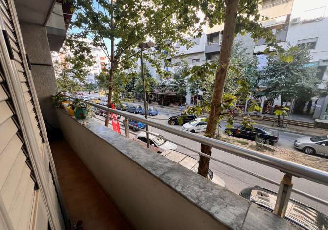 Shtepi ne shitje Apartament ne Tirane, 2+1, Mobilimi Pjeserisht e mobiluar, Pagesa 125,000  Euro.