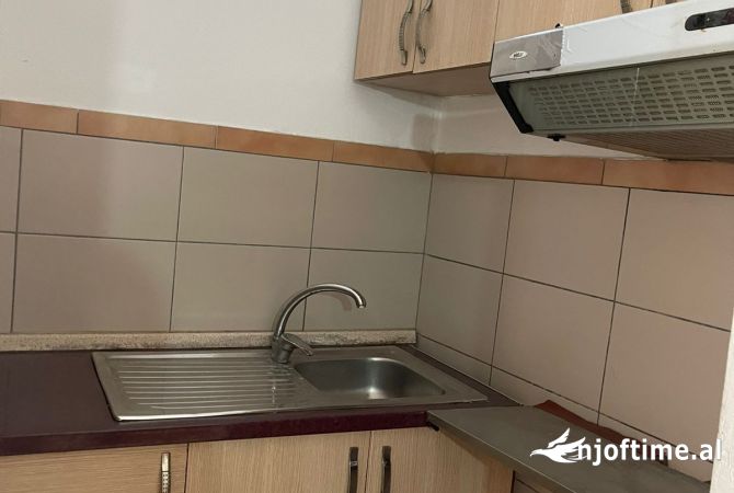 Shtepi me qera 1+1 ne Tirane - 250 Euro