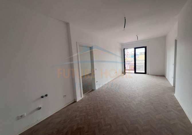 Ambient biznesi me qera 3+1 ne Tirane - 1,300 Euro