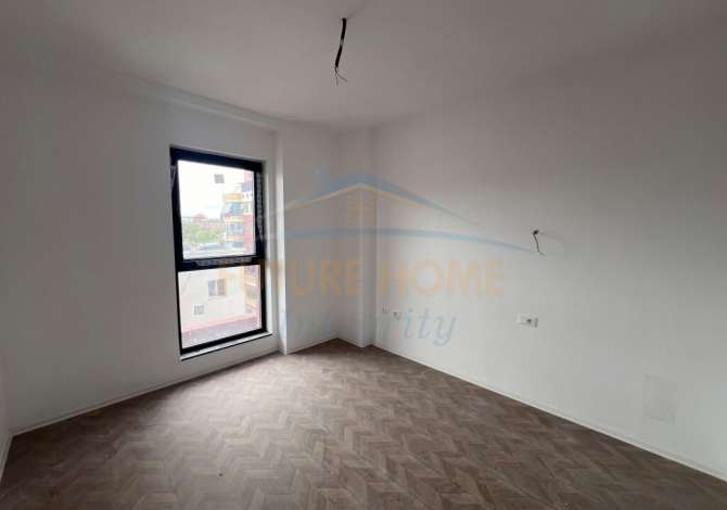 Shitet, Apartament 1+1, Rruga 5 Maji Informacion mbi apartamentin: • Siperfaqja e apartamentit (neto