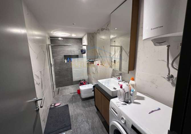 Shtepi me qera 2+1 ne Tirane - 800 Euro