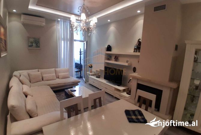 Shtepi me qera 2+1 ne Tirane - 750 Euro