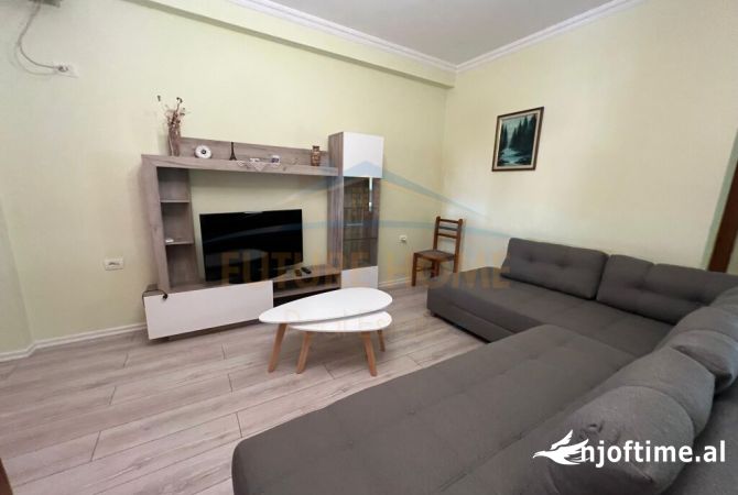 Shtepi me qera 2+1 ne Tirane - 600 Euro