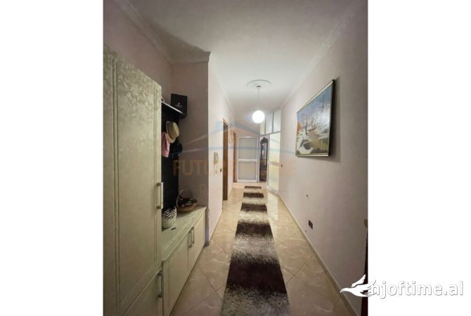 Shtepi me qera 3+1 ne Tirane - 850 Euro