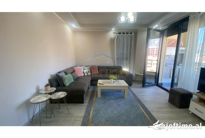 Shtepi me qera 2+1 ne Tirane - 700 Euro