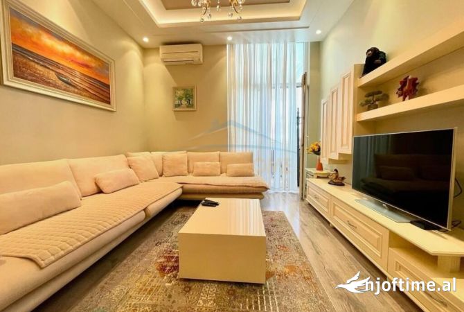 Shtepi me qera 2+1 ne Tirane - 750 Euro
