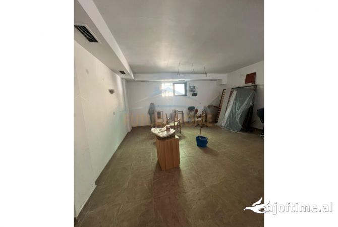 Ambient biznesi me qera 1+1 ne Tirane - 500 Euro