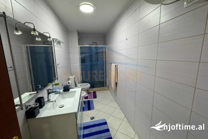 Shtepi me qera 2+1 ne Tirane - 400 Euro