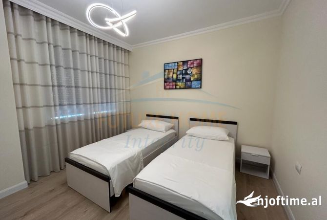 Shtepi me qera 2+1 ne Tirane - 1,200 Euro
