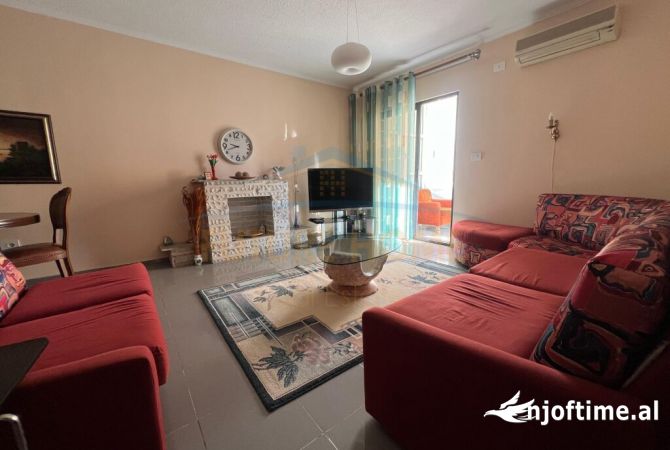 Shtepi me qera 2+1 ne Tirane - 650 Euro