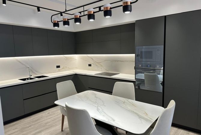 Shtepi me qera Apartament ne Tirane, 2+1, Mobilimi E mobiluar, Pagesa 1,200  Euro.